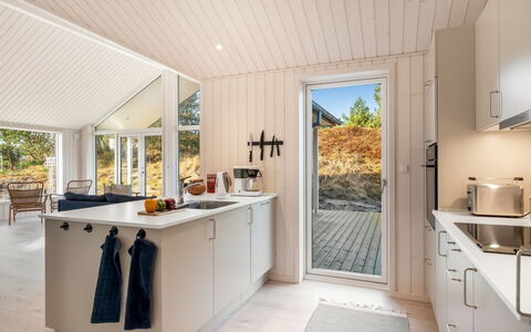 Nanouk - 500M from the Sea: House, Roof, Home, Cottage, Shed, Garden Buildings, Siding, Yard, Log Cabin, Hut