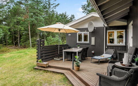 Andresine - 900M from the Sea: Cottage, Shed, Hut, Farmhouse, Prairie, Shack, Barn, Log Cabin, Garden Buildings