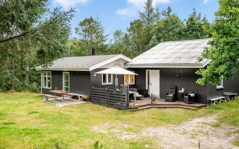 Andresine - 900M from the Sea: Cottage, Shed, Hut, Farmhouse, Prairie, Shack, Barn, Log Cabin, Garden Buildings