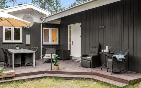 Andresine - 900M from the Sea: Cottage, Shed, Hut, Farmhouse, Prairie, Shack, Barn, Log Cabin, Garden Buildings