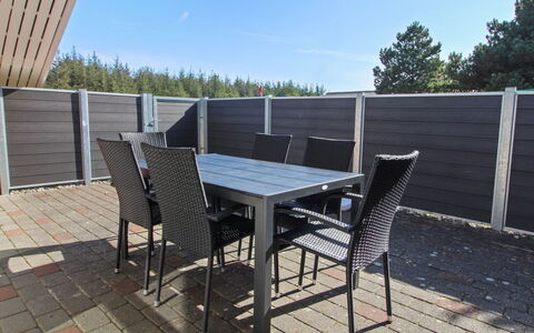 Egbert - 900M from the Sea: House, Roof, Home, Cottage, Shed, Garden Buildings, Siding, Yard, Log Cabin, Hut