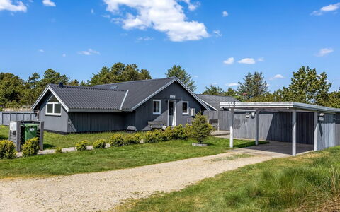 Solvejk - 800M from the Sea: Cottage, Shed, Hut, Farmhouse, Prairie, Shack, Barn, Log Cabin, Garden Buildings
