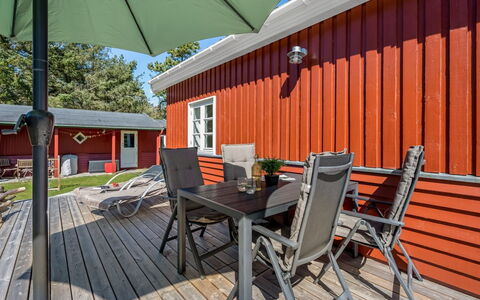 Ruven - 500M from the Sea: Swimming Pool, Resort Town