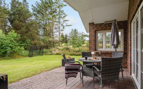 Hjalmsvider - 1Km from the Sea: House, Home, Roof, Residential Area, Cottage, Estate, Farmhouse, Lawn, Landscaping, Siding