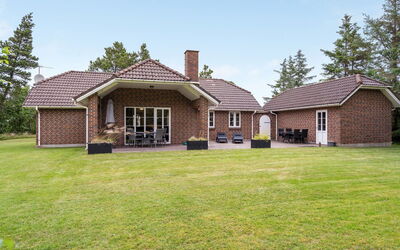 Hjalmsvider - 1Km from the Sea