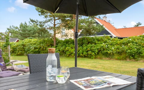 Bratko - 800M from the Sea: Cottage, Shed, Hut, Farmhouse, Prairie, Shack, Barn, Log Cabin, Garden Buildings