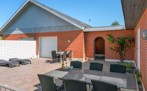 Stefan - 500M from the Sea: House, Roof, Home, Cottage, Shed, Garden Buildings, Siding, Yard, Log Cabin, Hut