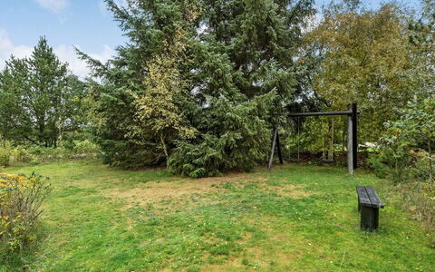 Arnelung - 1.9Km from the Sea: Shrub, Urban Design, Groundcover, Brick, Apartment, Estate, Brickwork, Balcony, Landscaping