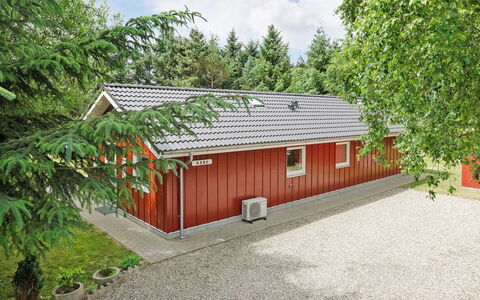 Gundel - 400M from the Sea: Cottage, Shed, Hut, Farmhouse, Prairie, Shack, Barn, Log Cabin, Garden Buildings