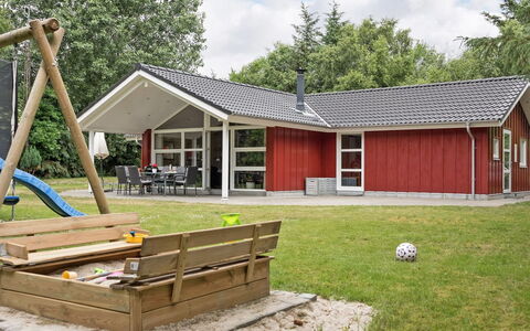 Gundel - 400M from the Sea: Cottage, Shed, Hut, Farmhouse, Prairie, Shack, Barn, Log Cabin, Garden Buildings
