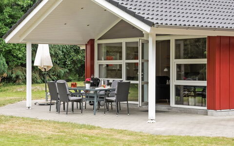 Gundel - 400M from the Sea: Cottage, Shed, Hut, Farmhouse, Prairie, Shack, Barn, Log Cabin, Garden Buildings