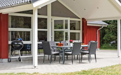 Gundel - 400M from the Sea