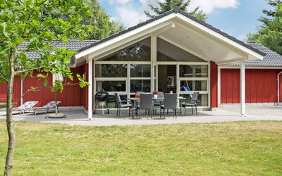 Gundel - 400M from the Sea
