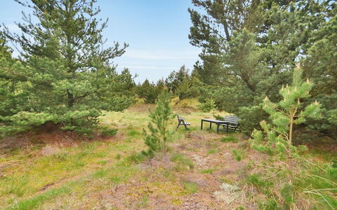 Ernst - 700M from the Sea: Cottage, Shed, Hut, Farmhouse, Prairie, Shack, Barn, Log Cabin, Garden Buildings