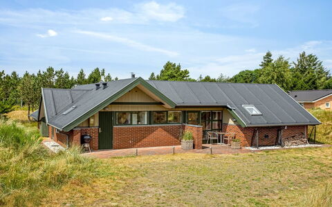 Görel - 1Km from the Sea: Grass, House, Roof, Home, Cottage, Shrub, Land Lot, Rural Area, Farmhouse, Groundcover
