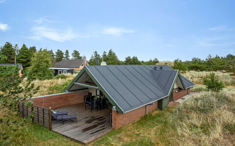 Görel - 1Km from the Sea: Grass, House, Roof, Home, Cottage, Shrub, Land Lot, Rural Area, Farmhouse, Groundcover