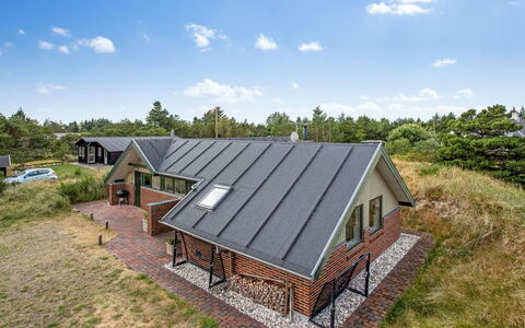 Görel - 1Km from the Sea: Grass, House, Roof, Home, Cottage, Shrub, Land Lot, Rural Area, Farmhouse, Groundcover
