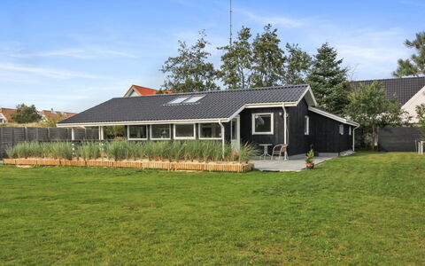 Hildegarde - 900M from the Sea: Building, Roof, House, Home, Residential Area, Cottage, Siding, Lawn, Estate, Farmhouse