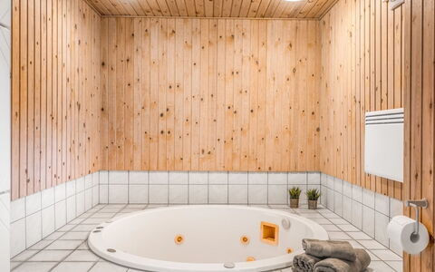 Urda - 1Km from the Sea: Flooring, Interior Design, Plumbing Fixture, Bathroom, Bathtub, Floor, Plumbing, Room, Tap, Ceiling