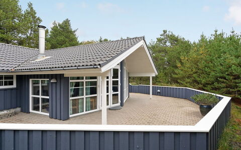 Guththorm - 600M from the Sea: Cottage, Garden, Siding, Garden Buildings, Shade, Yard, Backyard, Lawn, Farmhouse, Landscaping