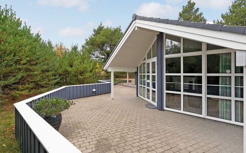 Guththorm - 600M from the Sea: Cottage, Garden, Siding, Garden Buildings, Shade, Yard, Backyard, Lawn, Farmhouse, Landscaping