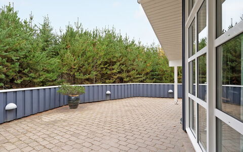 Guththorm - 600M from the Sea: Cottage, Garden, Siding, Garden Buildings, Shade, Yard, Backyard, Lawn, Farmhouse, Landscaping