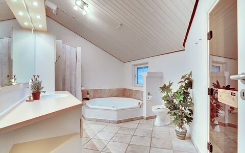 Guththorm - 600M from the Sea: Interior Design, Ceiling, Flooring, Floor, Plumbing Fixture, Room, Light Fixture, Bathtub, Plumbing, Bathroom