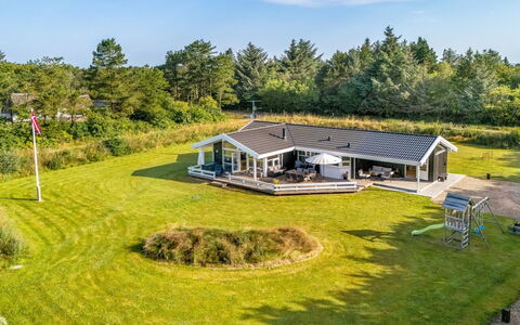 Sviðandi - 1.5Km from the Sea: Cottage, Shed, Hut, Farmhouse, Prairie, Shack, Barn, Log Cabin, Garden Buildings