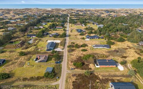 Askatla - 800M from the Sea: Cottage, Shed, Hut, Farmhouse, Prairie, Shack, Barn, Log Cabin, Garden Buildings