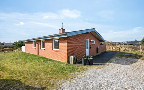 Askatla - 800M from the Sea: Cottage, Shed, Hut, Farmhouse, Prairie, Shack, Barn, Log Cabin, Garden Buildings