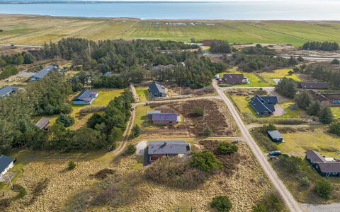Askatla - 800M from the Sea: Cottage, Shed, Hut, Farmhouse, Prairie, Shack, Barn, Log Cabin, Garden Buildings