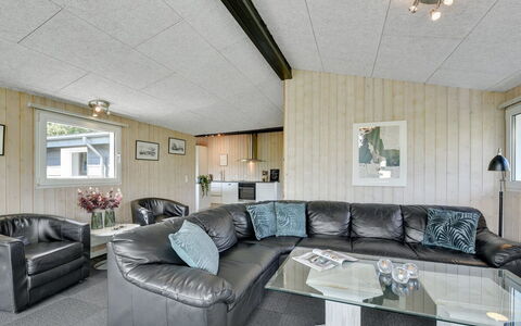 Jess - from the Sea: Ceiling, Interior Design, Furniture, Flooring, Floor, Room, Couch, Living Room, Light Fixture