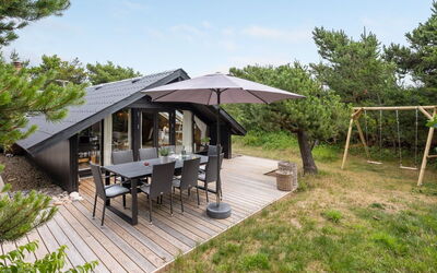 Sidse - 400M from the Sea