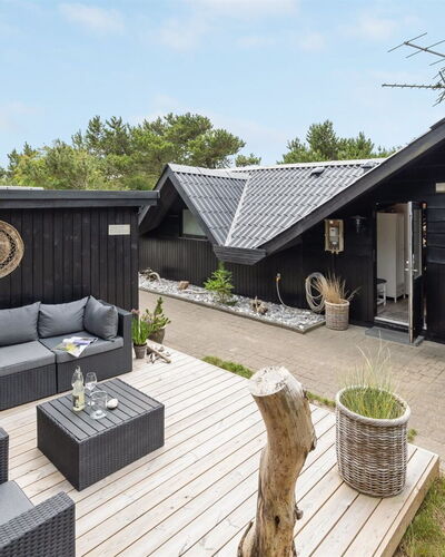 Sidse - 400M from the Sea