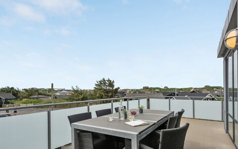 Anneka - 200M from the Sea: House, Roof, Home, Cottage, Shed, Garden Buildings, Siding, Yard, Log Cabin, Hut