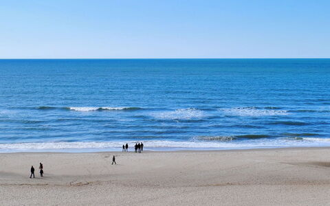 Jannike - 100M from the Sea: Blue, Water, Body Of Water, Beach, Natural Environment, Horizon, Sea, Coast