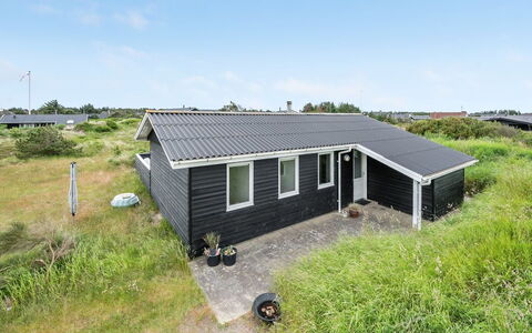 Marika - 500M from the Sea: Cottage, Shed, Hut, Farmhouse, Prairie, Shack, Barn, Log Cabin, Garden Buildings