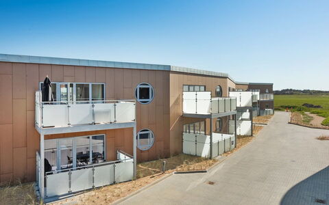 Aiana - 250M from the Sea: Composite Material, Urban Design, Shade, Concrete, Balcony, Daylighting