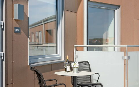 Aiana - 250M from the Sea: Floor, Composite Material, Apartment, Glass, Metal, Wood Stain, Balcony, Hardwood, Aluminium, Daylighting