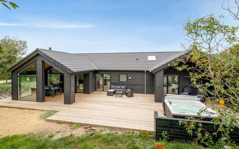 Edmond - 995M from the Sea: House, Roof, Home, Cottage, Shed, Garden Buildings, Siding, Yard, Log Cabin, Hut