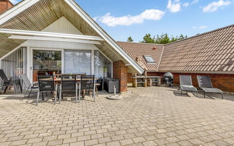 Tuomi - 900M from the Sea: Cottage, Home, House, Roof, Porch, Estate, Siding, Garden Buildings, Farmhouse, Yard