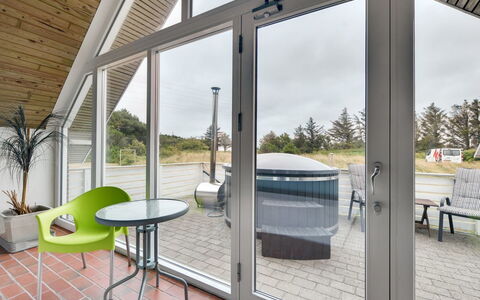 Tuomi - 900M from the Sea: Cottage, Home, House, Roof, Porch, Estate, Siding, Garden Buildings, Farmhouse, Yard
