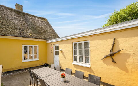 Urte - from the Sea: House, Roof, Home, Cottage, Shed, Garden Buildings, Siding, Yard, Log Cabin, Hut