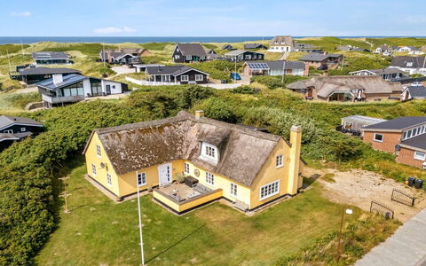 Urte - from the Sea: House, Roof, Home, Cottage, Shed, Garden Buildings, Siding, Yard, Log Cabin, Hut