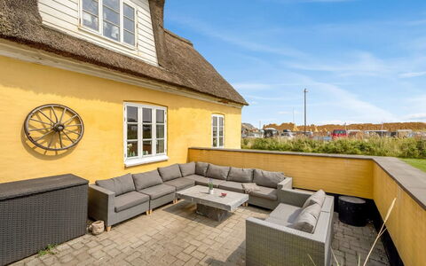 Urte - from the Sea: House, Roof, Home, Cottage, Shed, Garden Buildings, Siding, Yard, Log Cabin, Hut