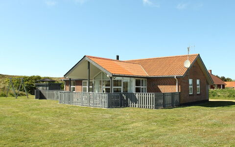 Gottfreda - 330M to the Fjord: Grass, House, Home, Roof, Cottage, Residential Area, Plain, Rural Area, Land Lot, Porch