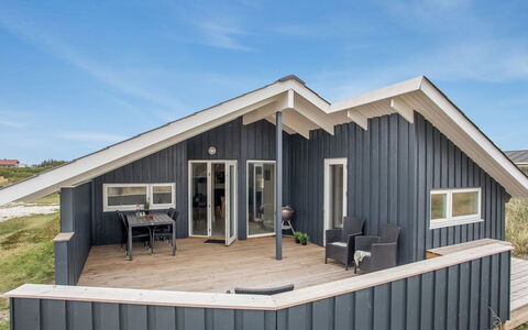 Estella - 500M to the Fjord: House, Roof, Home, Cottage, Shed, Garden Buildings, Siding, Yard, Log Cabin, Hut