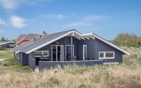 Estella - 500M to the Fjord: House, Roof, Home, Cottage, Shed, Garden Buildings, Siding, Yard, Log Cabin, Hut