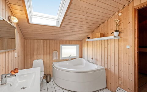 Hjalma - from the Sea: Plumbing Fixture, Flooring, Floor, Interior Design, Wood, Bathtub, Ceiling, Bathroom, Plumbing, Tap