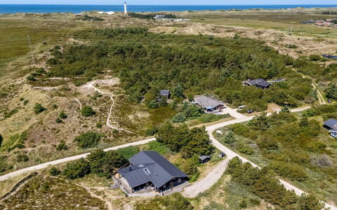 Sila - 800M from the Sea: Grass, House, Roof, Home, Cottage, Shrub, Land Lot, Rural Area, Farmhouse, Groundcover
